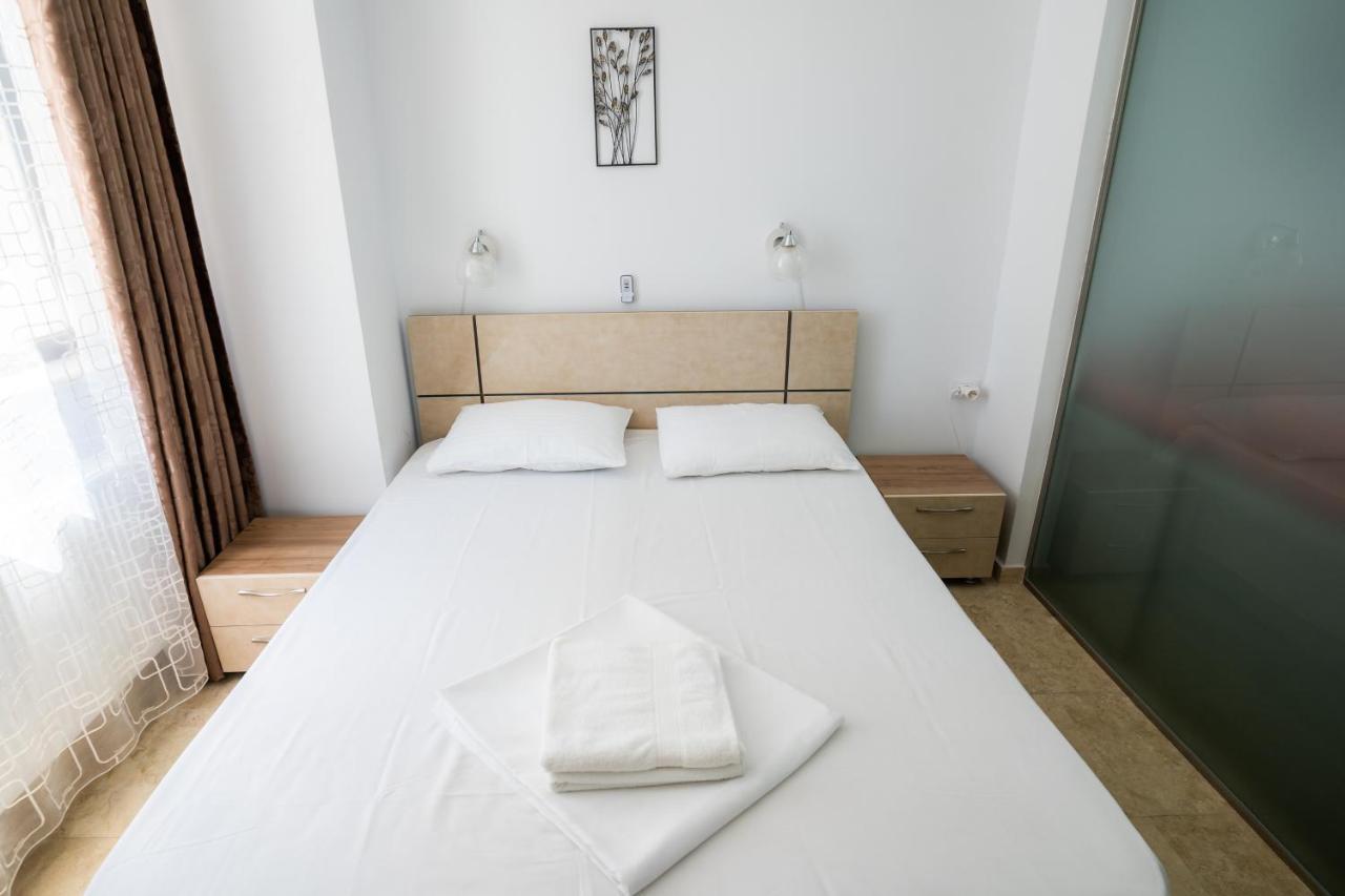 Lake Apartments Solid 마마이아 외부 사진